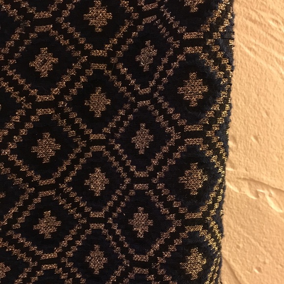 Blue & gold European brand pencil skirt. - Picture 4 of 4